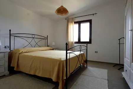 Appartement Armandiola à Cardedu 0*,